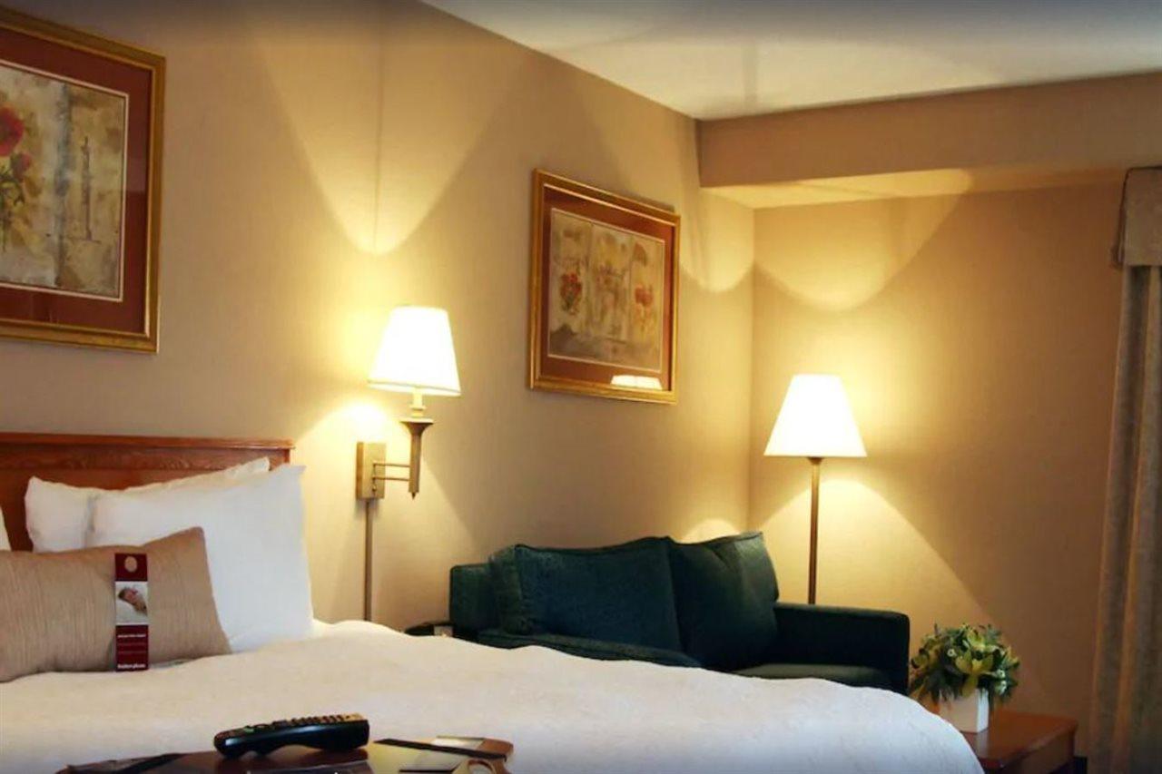 Hampton Inn Philadelphia/Willow Grove Bagian luar foto
