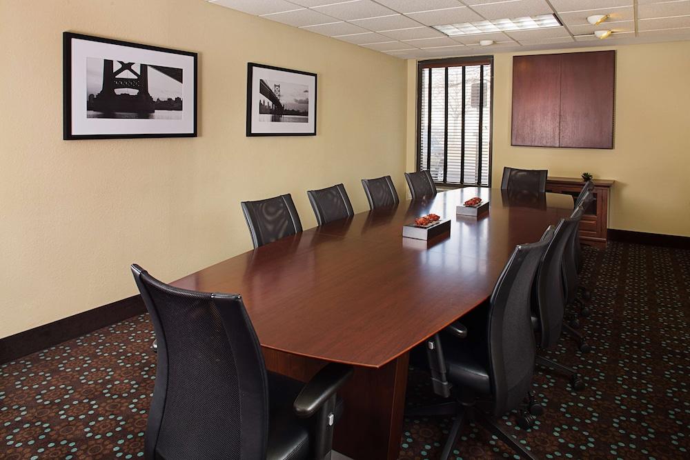 Hampton Inn Philadelphia/Willow Grove Bagian luar foto