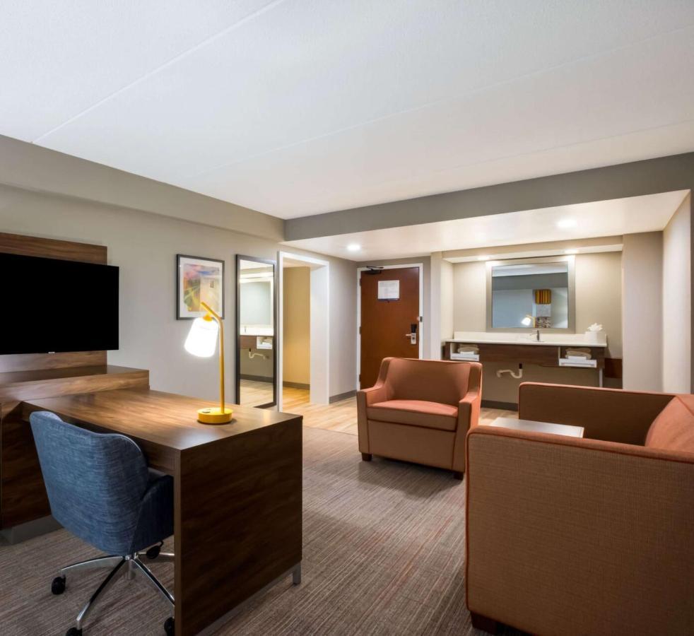 Hampton Inn Philadelphia/Willow Grove Bagian luar foto