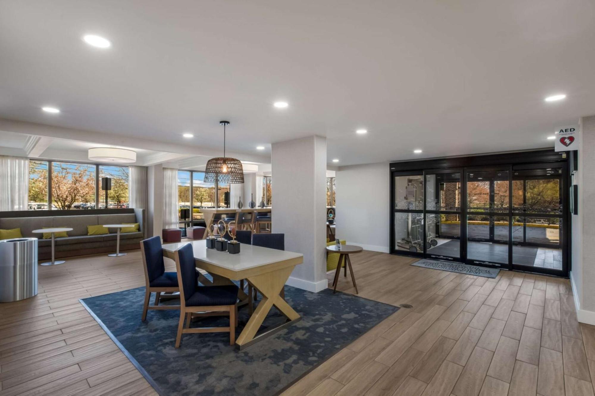 Hampton Inn Philadelphia/Willow Grove Bagian luar foto