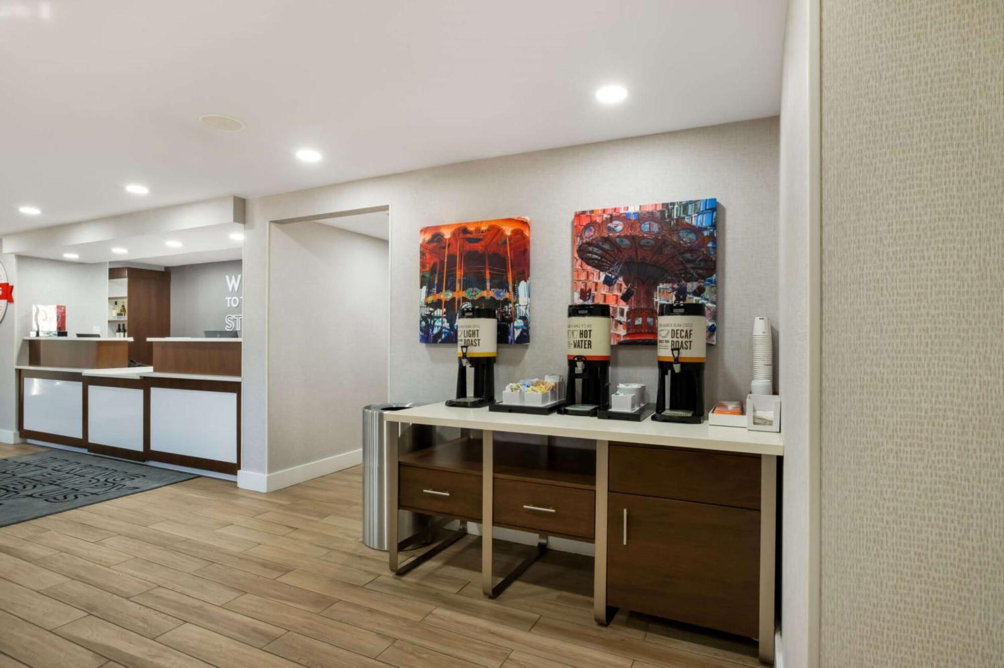 Hampton Inn Philadelphia/Willow Grove Bagian luar foto